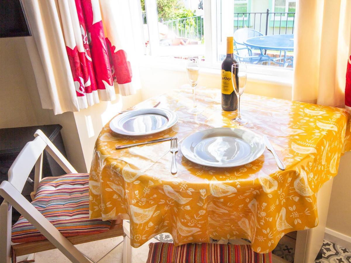 Dart Haven - Cheerful Holiday Bungalow In Galmpton المظهر الخارجي الصورة